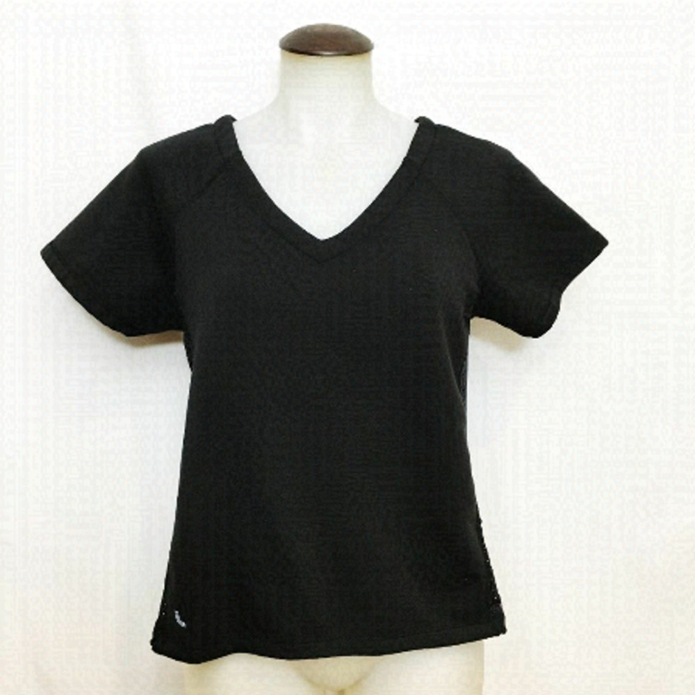 LOLE Stretch Top With Die Cut Back 💚
